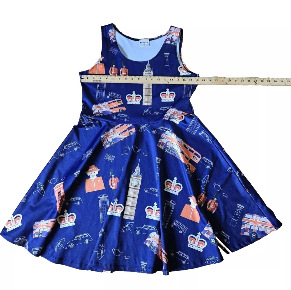 COWCOW London Bus Skater Dress Size 2X Sleeveless Fit & Flare Queen Elizabeth